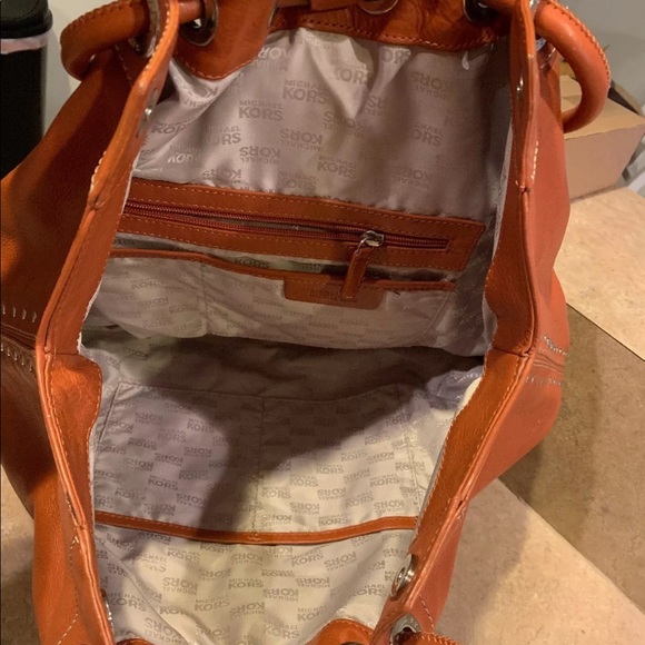 Michael Kors Hobo - Picture 3 of 3